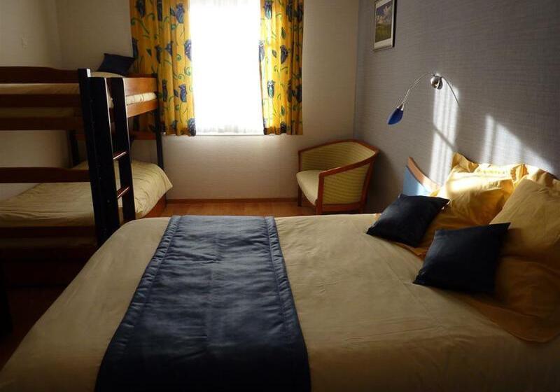 اتاق استاندارد چهار تخته, Logis Hôtel Au Tambour