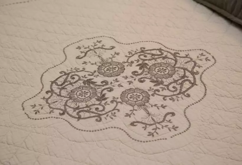 スタンダードトリプルルーム, Logis Hôtel Restaurant La Farigoule