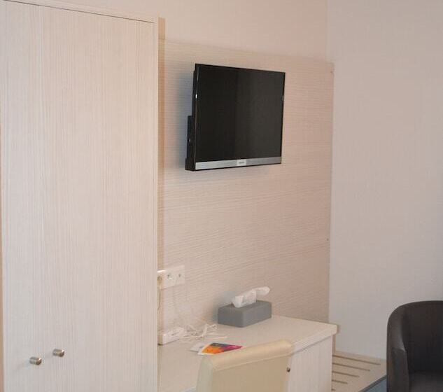 高级三人间, The Originals Boutique, Hôtel Les Quatre Salines, Le Mont Saintmichel Sud