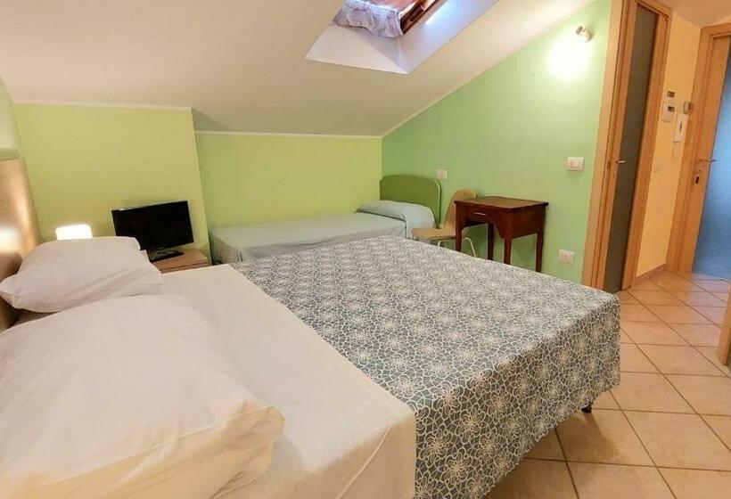 اتاق استاندارد چهار تخته, B&b Villa Maria Paola Alloggi Temporanei Isernia