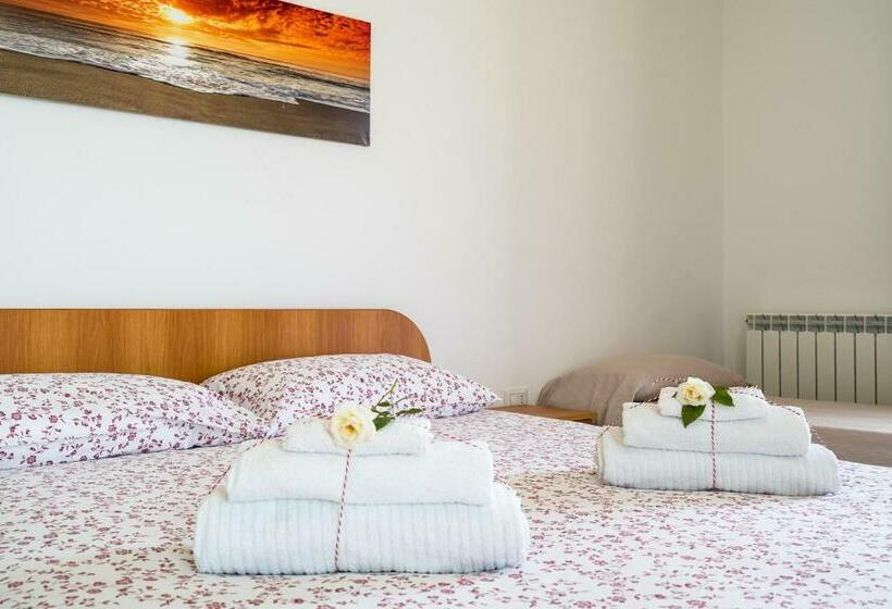 اتاق استاندارد چهار تخته, Affittacamere Villa Antonio