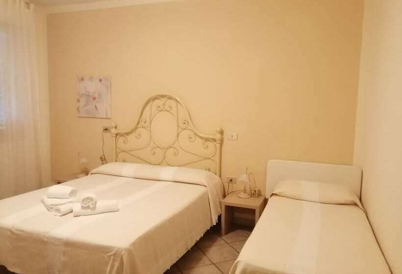 スタンダードトリプルルーム, Villa Oasi