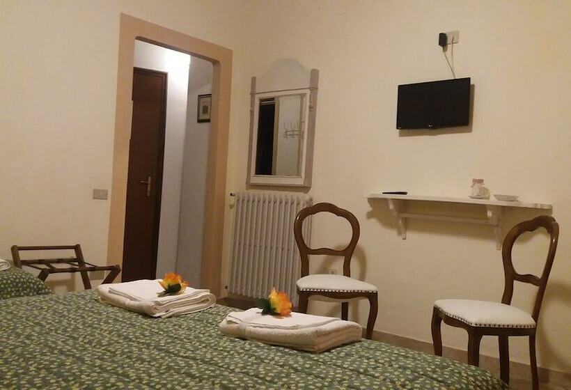 スタンダードトリプルルーム, Villa Oasi