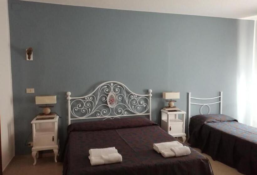 スタンダード４人部屋, Villa Oasi