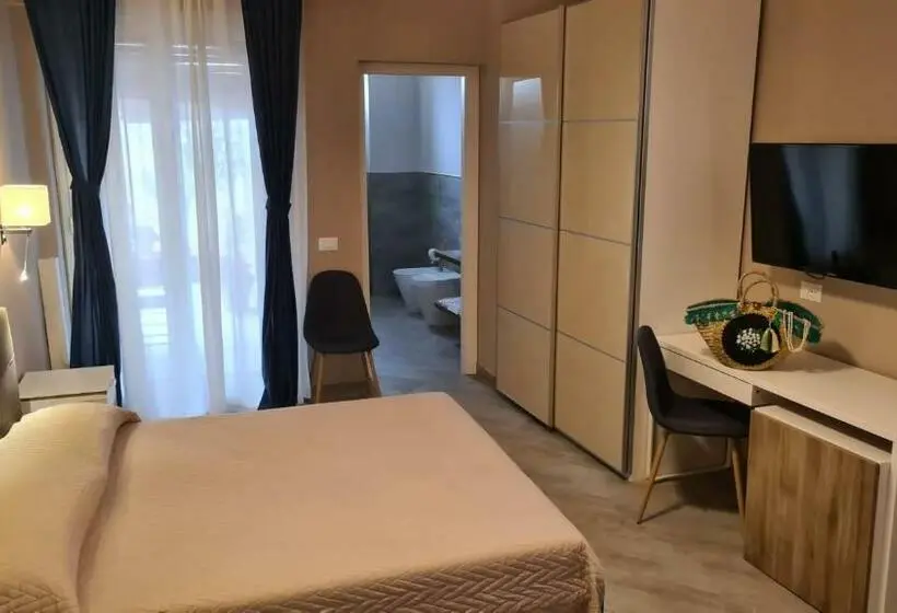 スタンダード４人部屋, B&b Bcens La Città Delle 100 Sculture   Belpasso   Etna   Con Parcheggio Privato