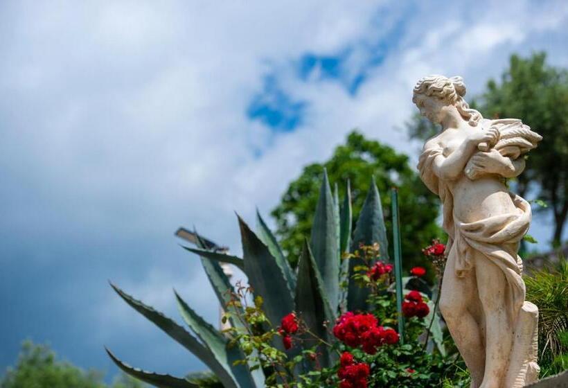 غرفة قياسية مزوَّدة بتراس, Il Mandorlo