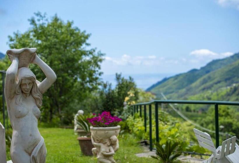 غرفة قياسية مزوَّدة بتراس, Il Mandorlo