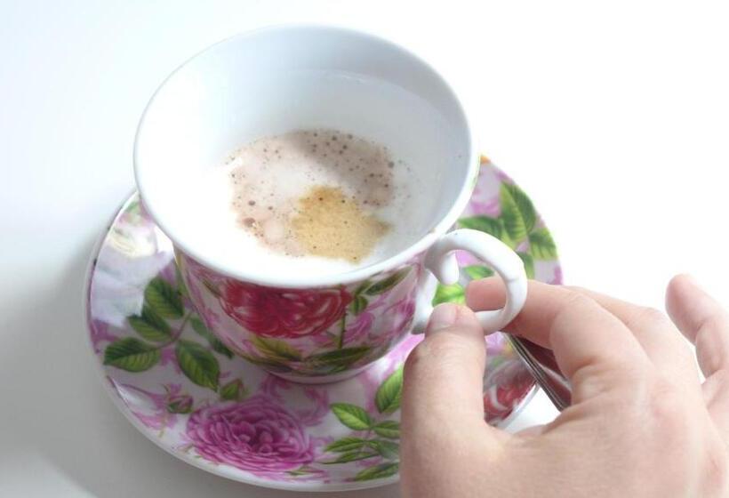 Standard room with outdoor bath, L Antenna