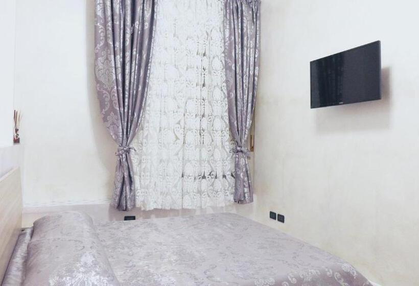 Standard room with outdoor bath, L Antenna