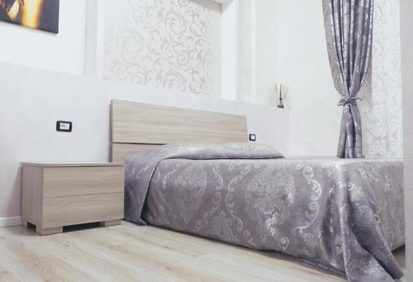 Standard room with outdoor bath, L Antenna