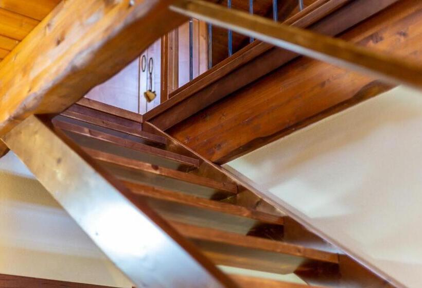 Номер Стандарт Трехместный, Affittacamere Is Coronas