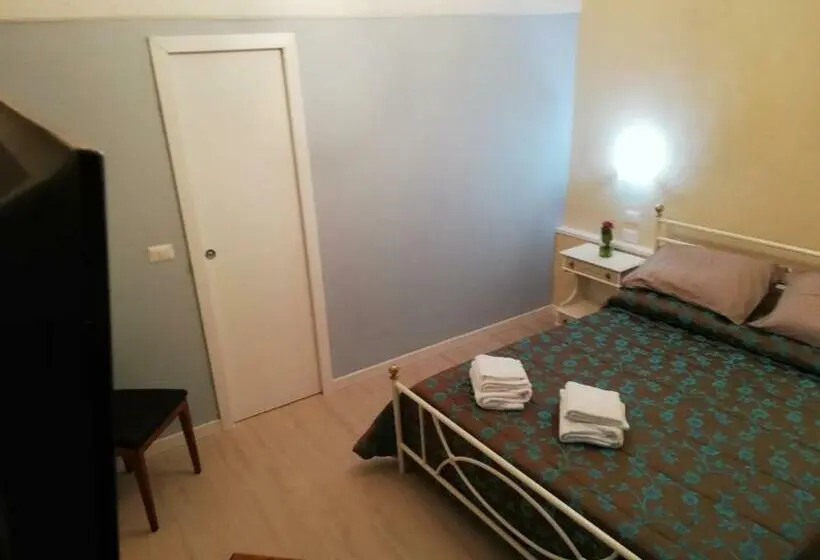 スタンダードルーム, B&b Camere Montalto Centro