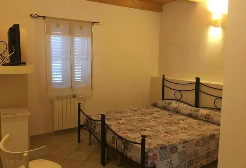 اتاق اکونومی, B&b Le Due Coste