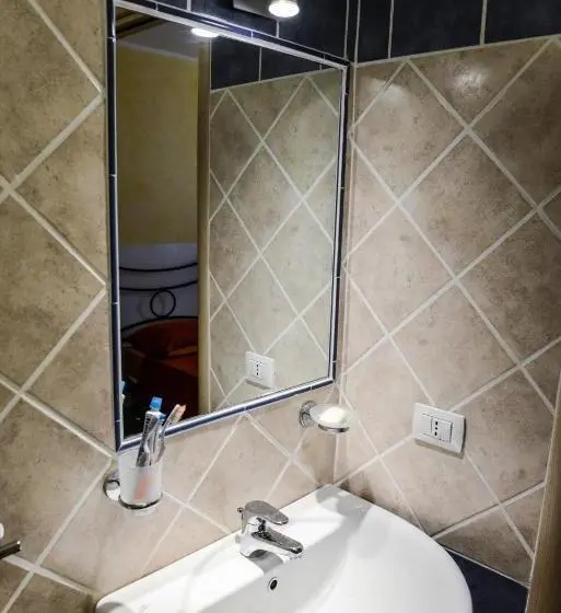 اتاق اکونومی, B&b Le Due Coste