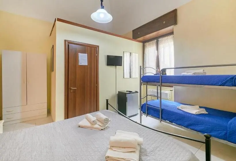 Standard Neljän Hengen Huone, Centro Storico Rooms
