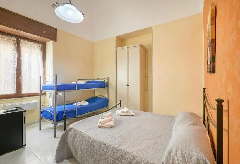 Standard Neljän Hengen Huone, Centro Storico Rooms