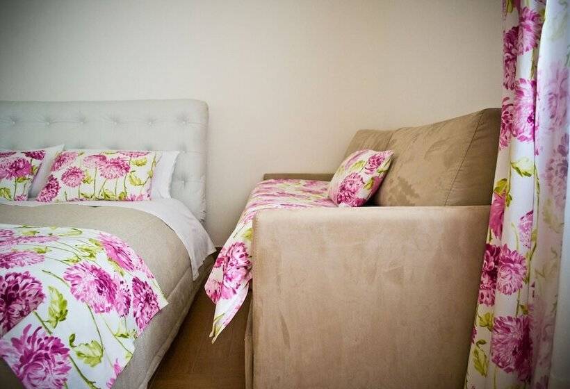 اتاق استاندارد سه نفره, San Nicola D Amare