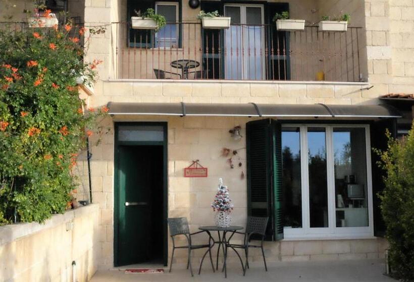 テラス付きスタンダードルーム, Casa Borgo Regina B&b  Bari Puglia Apartments