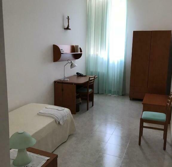 اتاق استاندارد یک نفره, Centro Di Spiritualità Madonna Della Nova