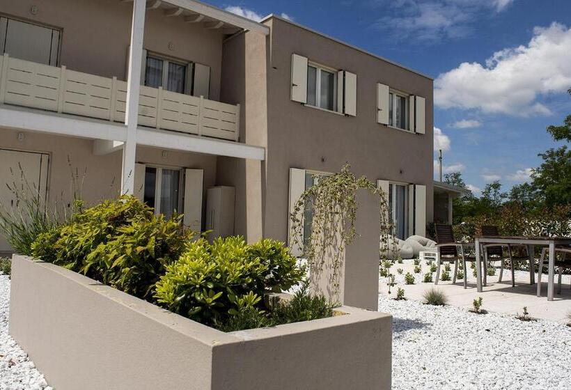 חדר סטנדרט עם מרפסת, Home Suites Home