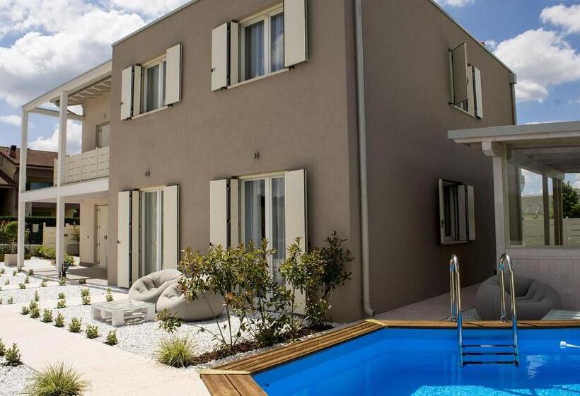 1베드룸 아파트 1층, Home Suites Home