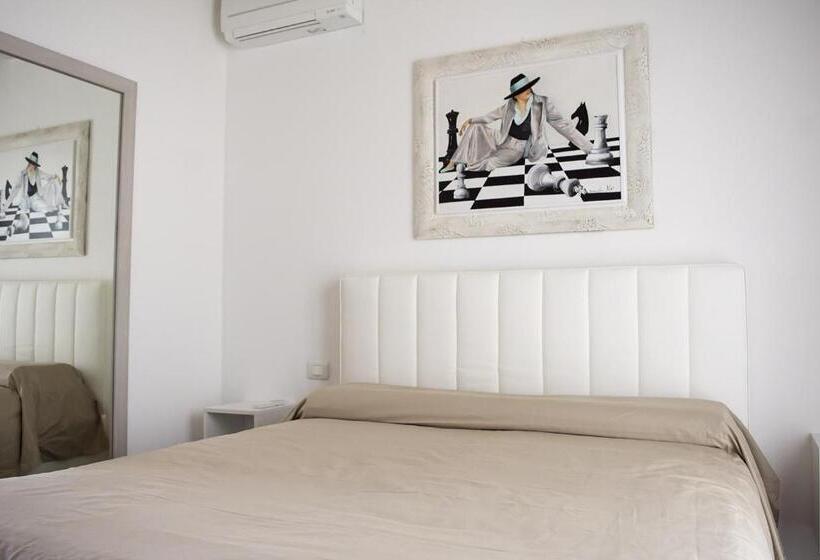 חדר סטנדרט עם מרפסת, Home Suites Home