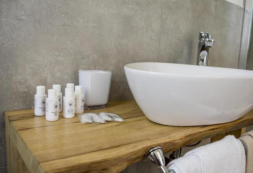 חדר סטנדרט עם מרפסת, Home Suites Home