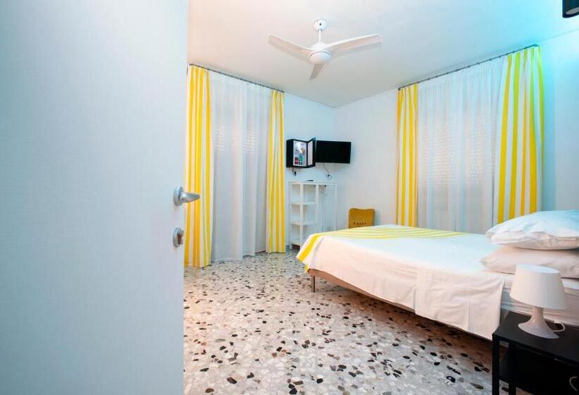 اتاق استاندارد چهار تخته, Plinio Seniore