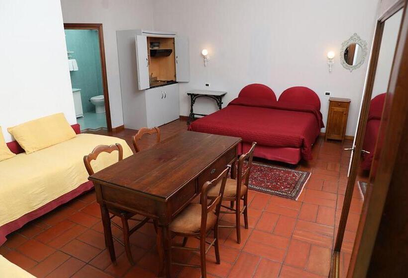 اتاق استاندارد چهار تخته, B&b Alle Querce