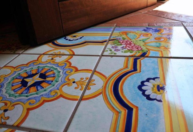 غرفة قياسية ثلاثية, B&b Villa Sole