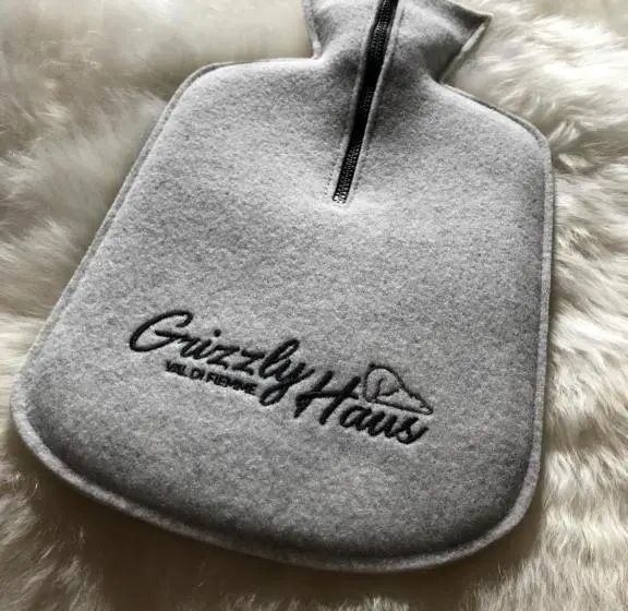 デラックスジュニアスイート, Grizzly Haus & Frosch Restaurant   Teritoria