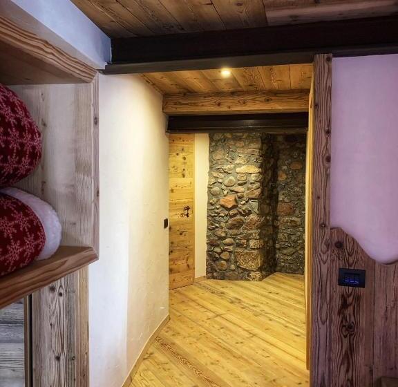 جناح عائلي, Grizzly Haus & Frosch Restaurant   Teritoria