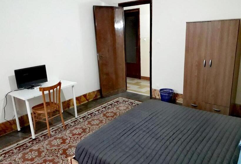 اتاق استاندارد با بالکن, Bed And Restaurant Marrakech