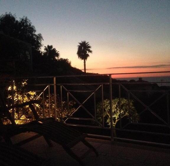 Апартаменты Deluxe 3 Спальни Вид на Море, Agapanto Luxury Accommodation