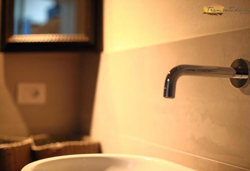 Deluxe Szoba, Tramontodivino B&b