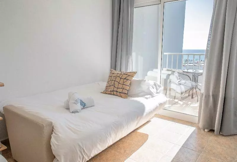 استودیوی استاندارد با چشم‌انداز دریا, Apartamentos Palm Beach Carihuela