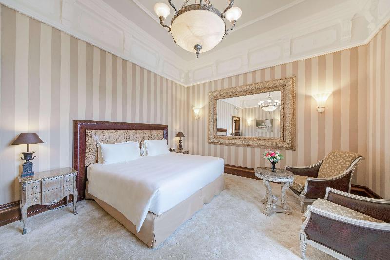 سوئیت جونیور با چشم‌انداز, Anantara Palazzo Naiadi Rome Hotel   A Leading Hotel Of The World