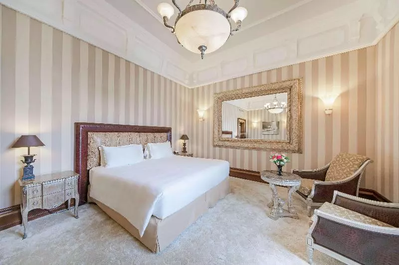 Suite Junior con Vista, Anantara Palazzo Naiadi Rome Hotel   A Leading Hotel Of The World
