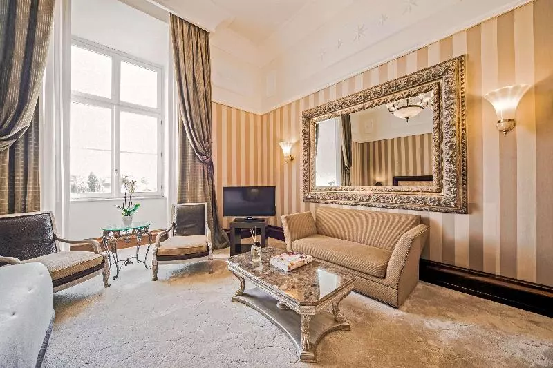 Suite Junior, Anantara Palazzo Naiadi Rome Hotel   A Leading Hotel Of The World