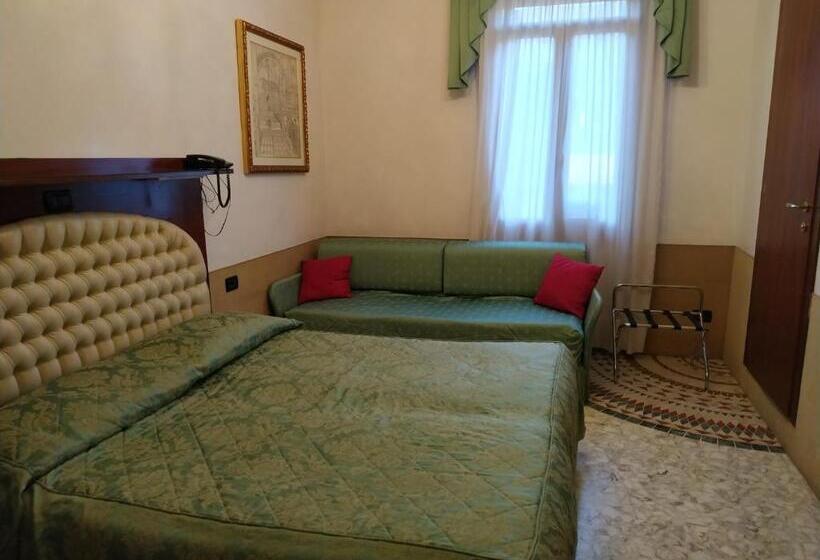 اتاق سوپریور, Atlantide