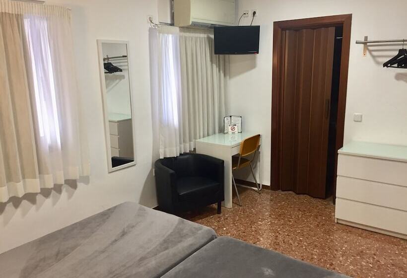 غرفة قياسية ثلاثية, Catalunya Express