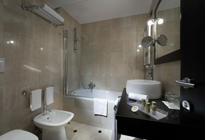 סוויטה, Exe International Palace