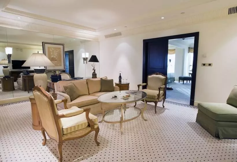 سوییت, Intercontinental Phoenicia Beirut, An Ihg