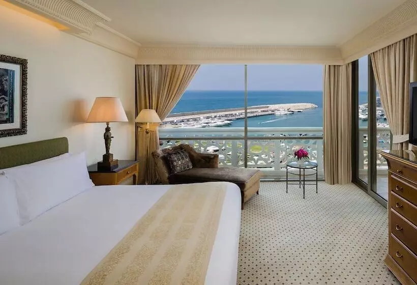 اتاق پرمیوم با چشم‌انداز دریا, Intercontinental Phoenicia Beirut, An Ihg