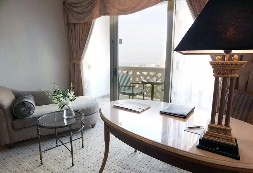 اتاق پریمیوم با بالکن, Intercontinental Phoenicia Beirut, An Ihg