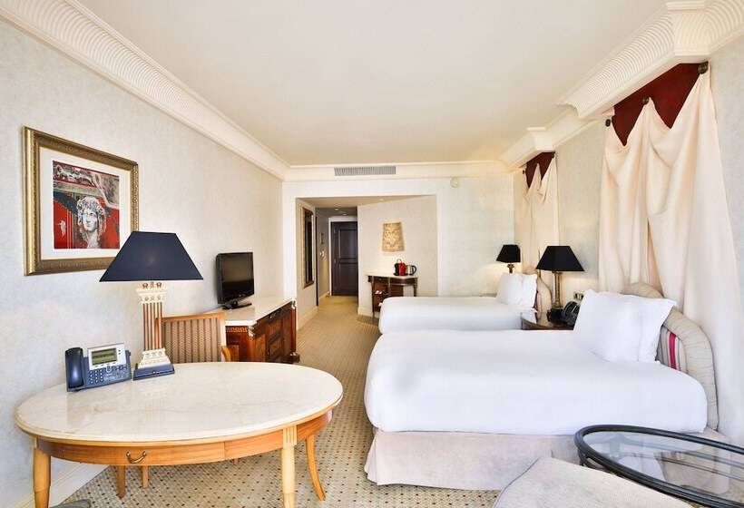 חדר פרמיום עם מרפסת, Intercontinental Phoenicia Beirut, An Ihg