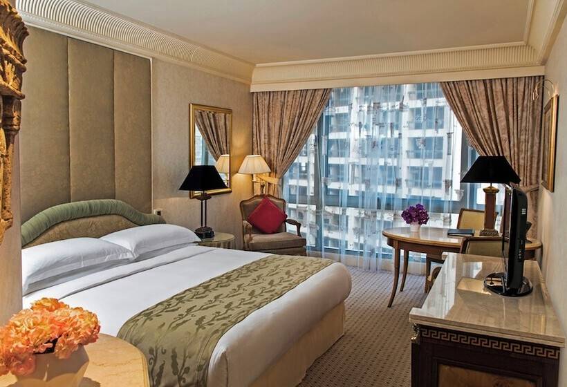 חדר פרמיום עם נוף לבריכה, Intercontinental Phoenicia Beirut, An Ihg