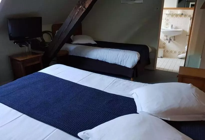 Standard Kolmen Hengen Huone, La Bonne Franquette