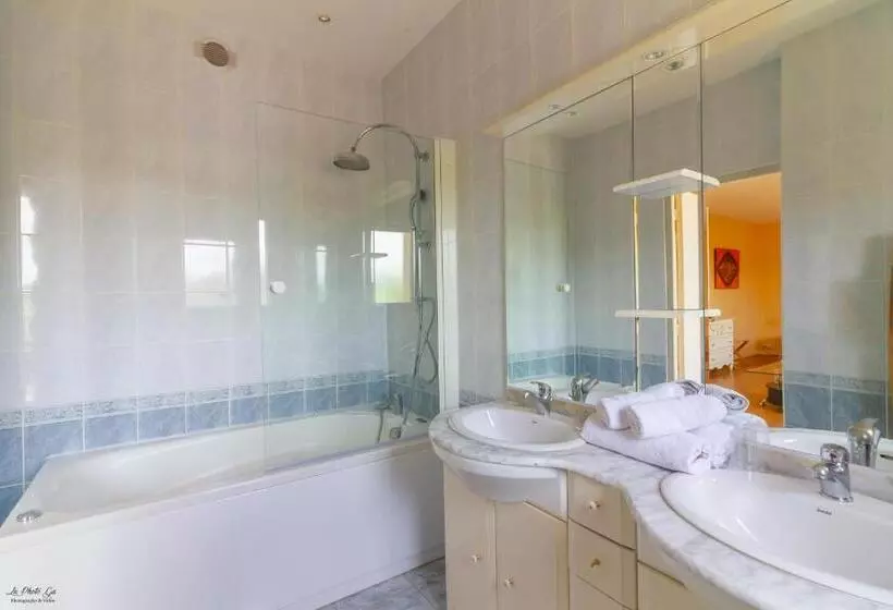 スタンダードルーム, Le Relais Des 5 Chateaux