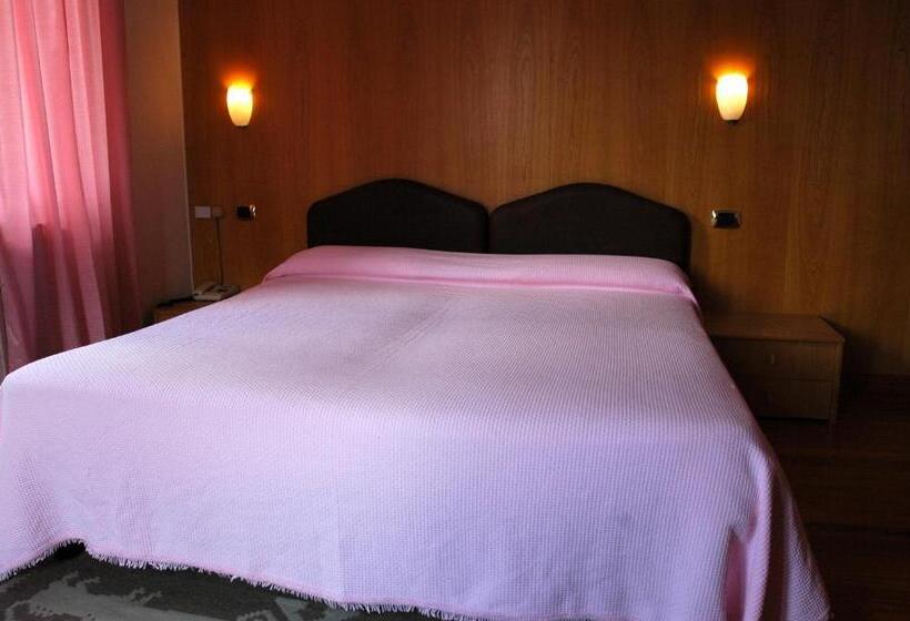 Номер Стандарт Вид на Озеро, Sonenga